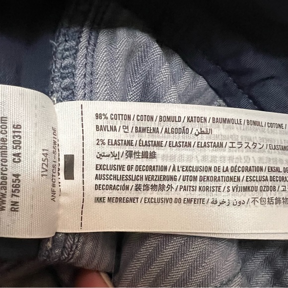 ✨Abercrombie & Fitch Classic Chino Shorts✨ - Picture 6 of 6